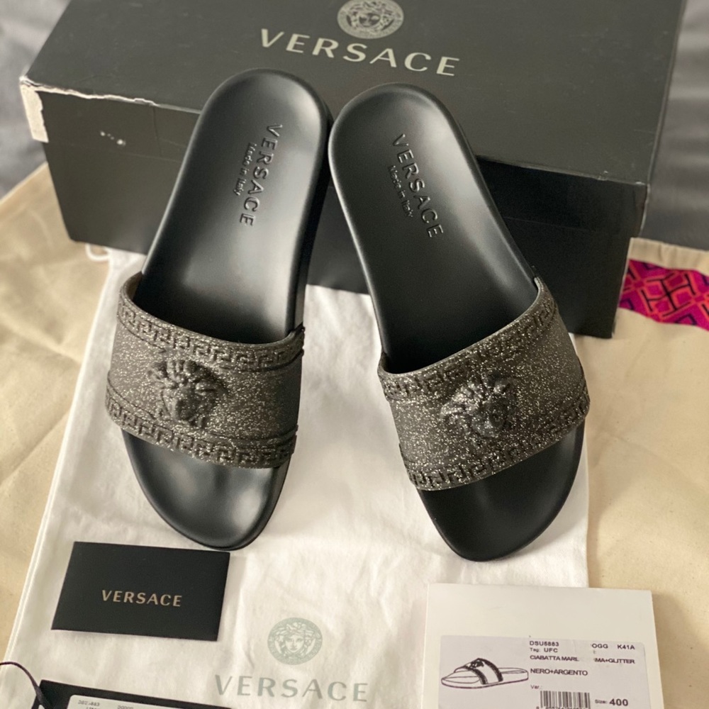 VERSACE PALAZZO POOL SLIDES